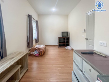 *****ทาวน์เฮ้าส์มือสองย่านนนทบุรี ม.โกลเด้นทาวน์ รัตนาธิเบศร์-ไทรม้า หลังมุม! เนื้อที่มากถึงเกือบ 17 ตร.ว. ฟังก์ชัน 3 ห้องนอน 2 ห้องน้ำ 1 ที่จอดรถ บ้านสวยพร้อมเข้าอยู่ บรรยากาศเงียบสงบ บนทำเลเดินทางสะดวก ใกล้รถไฟฟ้าสายสีม่วง "สถานีไทรม้า และบางรักน้อยท่าอิฐ"